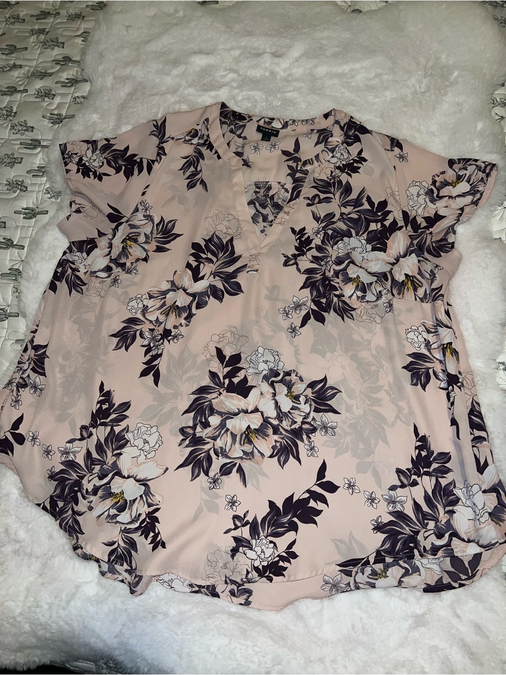 torrid Blush Pink Floral V-Neck